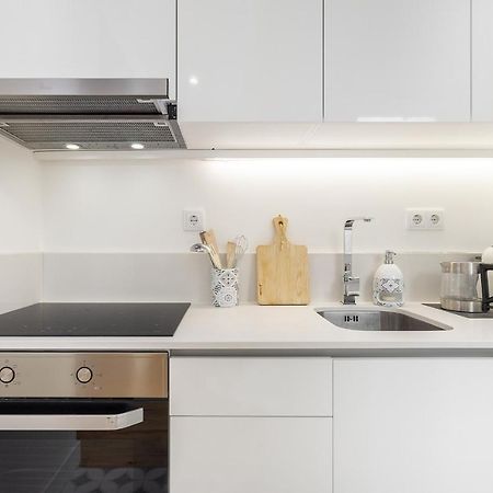 Whome Chic 1-Bed W/ Patio Perfect To Explore Lisboa Exteriör bild